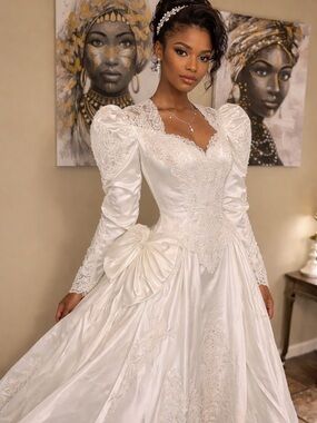 Vintage Elegant White Lace Satin Bridal Gown with Puff Sleeves